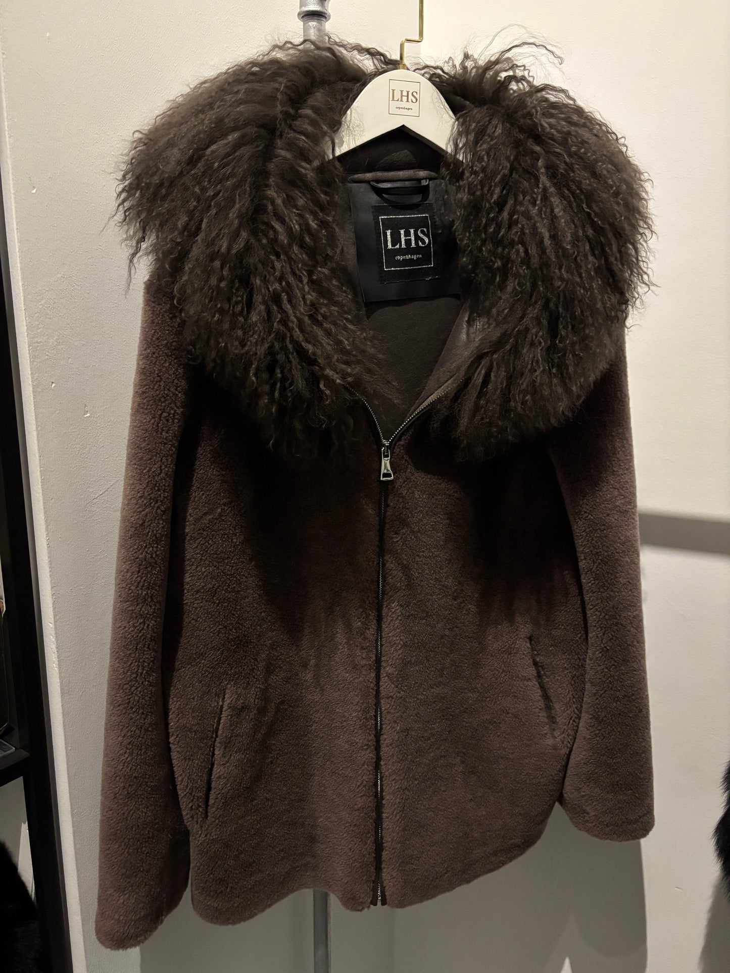 SHORT JACKET // DUSTY BROWN