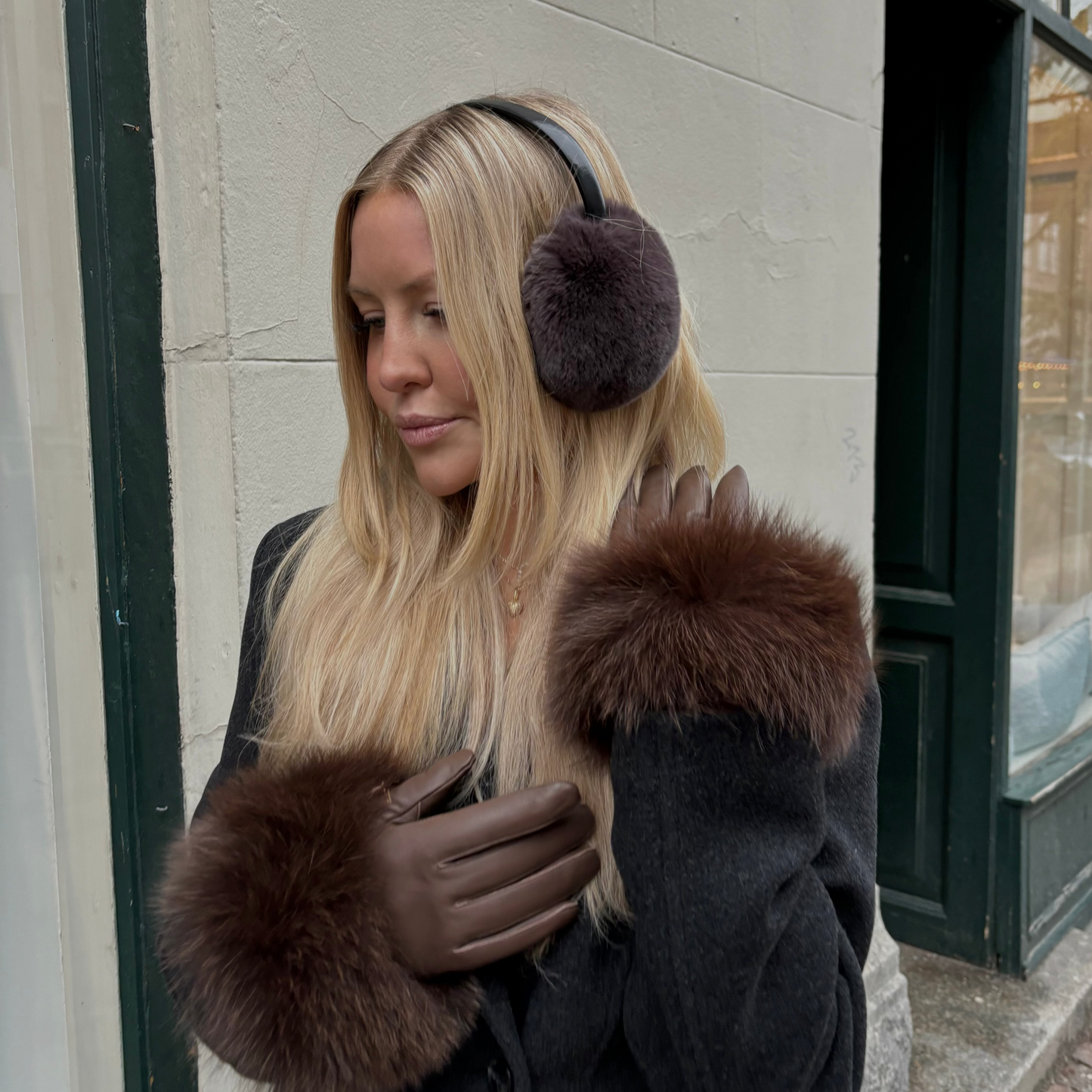 LEATHER GLOVES WITH FUR // BROWN