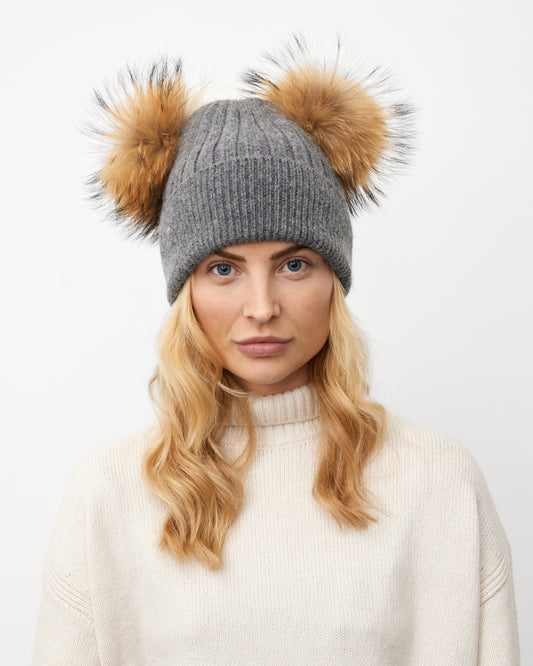 MINNIE PELSHUE // GRÅ