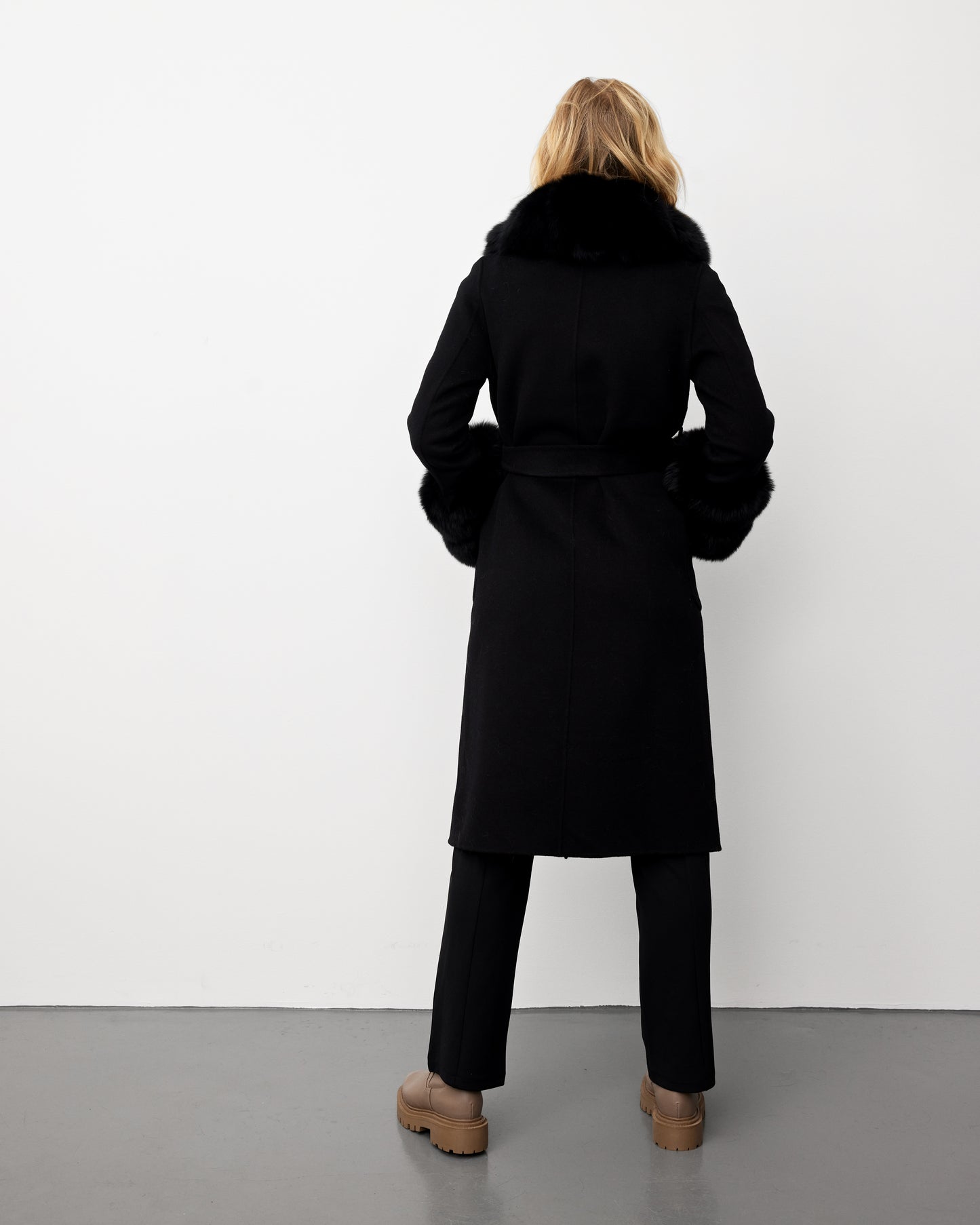 CASHMERE COAT // BLACK