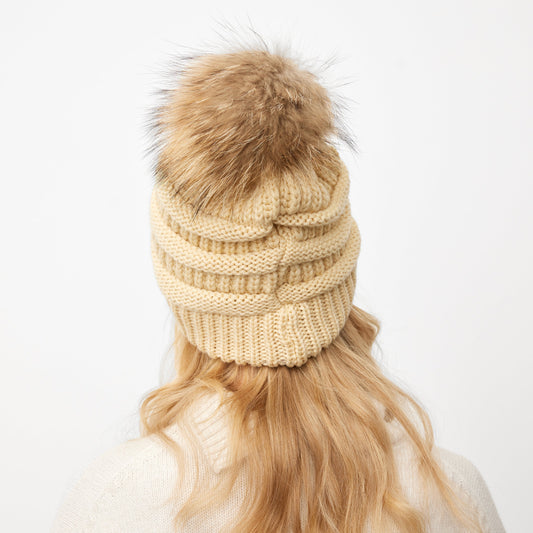KNITTED BEANIE // BEIGE