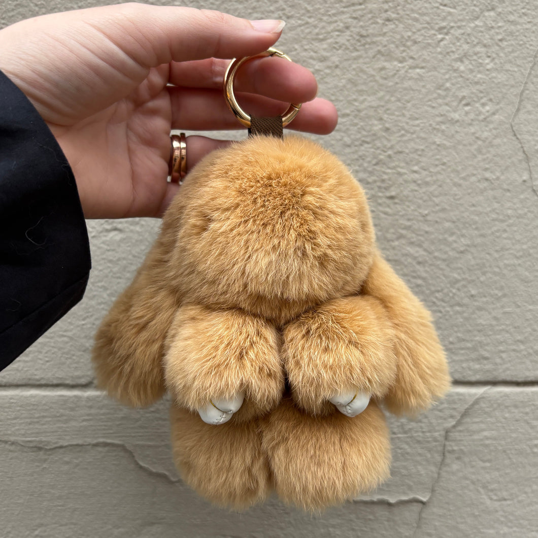 PELSNØGLERING BUNNY 15 CM // CARAMEL