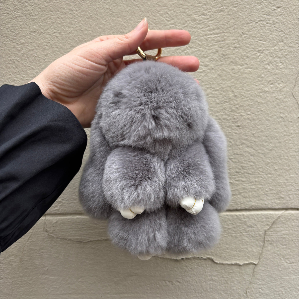 PELSNØGLERING BUNNY 18 CM // IRON GREY