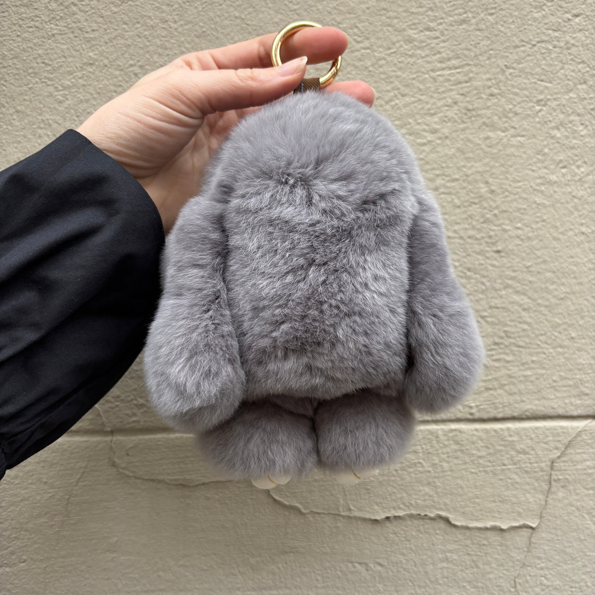 PELSNØGLERING BUNNY 18 CM // IRON GREY