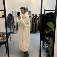 Load image into Gallery viewer, CRAWFORD COAT // IVORY
