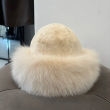 Load image into Gallery viewer, OLYMPIC FUR HAT // BEIGE
