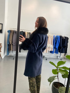 COCO // MIDNIGHT BLUE W. BLACK FUR