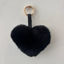 Load image into Gallery viewer, PELSNØGLERING HEART // BLACK
