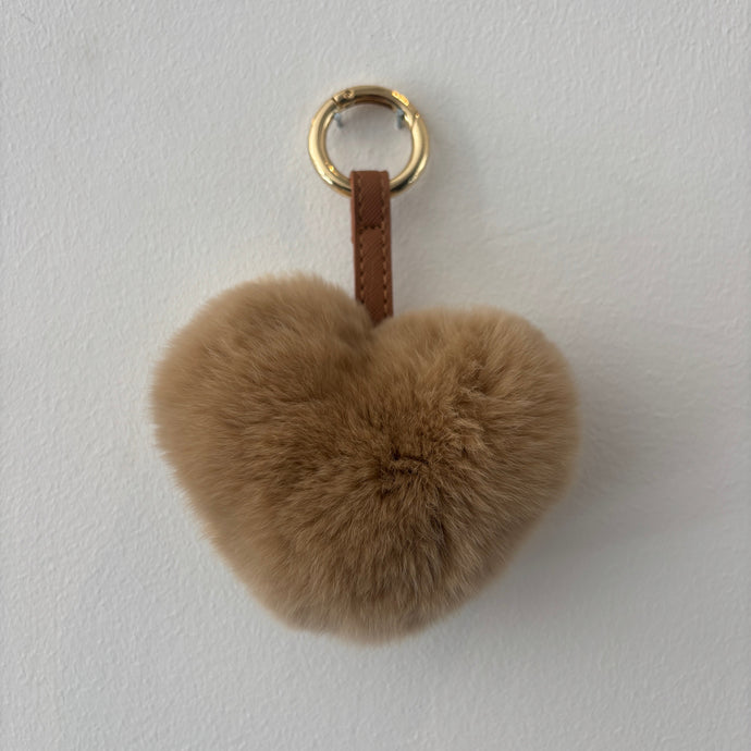 PELSNØGLERING HEART // BROWN