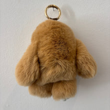 Load image into Gallery viewer, PELSNØGLERING BUNNY (M) // CARAMEL
