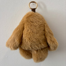 Load image into Gallery viewer, PELSNØGLERING BUNNY (L) // CARAMEL
