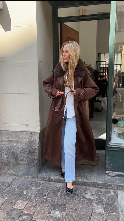 TRENCHCOAT // DARK BROWN