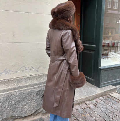 CAMPBELL LEATHER COAT // BROWN