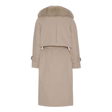 Load image into Gallery viewer, TRENCHCOAT // SAND
