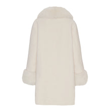 Load image into Gallery viewer, TEDDY CLASSIC // WHITE
