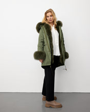 Load image into Gallery viewer, PARKA JAKKE // ARMY GRØN
