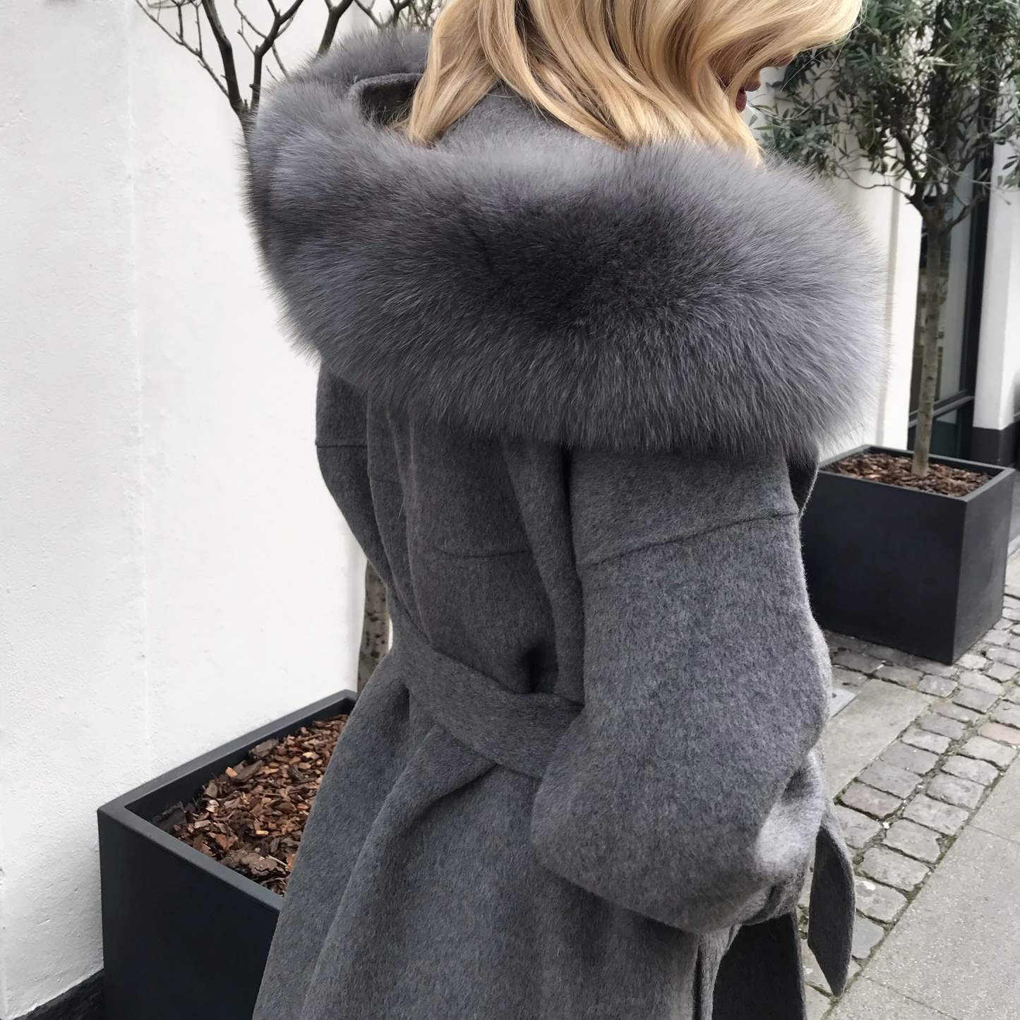 ZOBEL // GREY