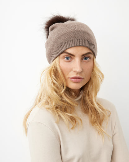 BEANIE PELSHUE // DARK BROWN