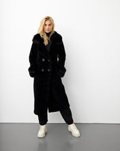 Load image into Gallery viewer, TEDDY CLASSIC LONG // SORT
