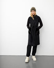 Load image into Gallery viewer, CASHMERE VEST // BLACK
