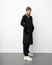 Load image into Gallery viewer, CASHMERE VEST // BLACK
