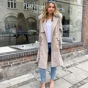 TRENCHCOAT // SAND