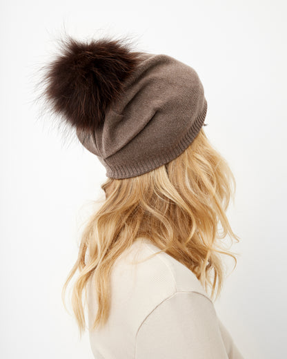 BEANIE PELSHUE // DARK BROWN
