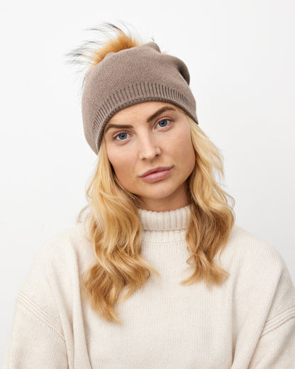 BEANIE PELSHUE // BROWN